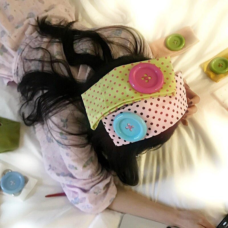 ヴィンテージレースビッグボタンヘッドバンド弾性ワイドヘアバン - Travel Accessories For Girls のレビューと価格